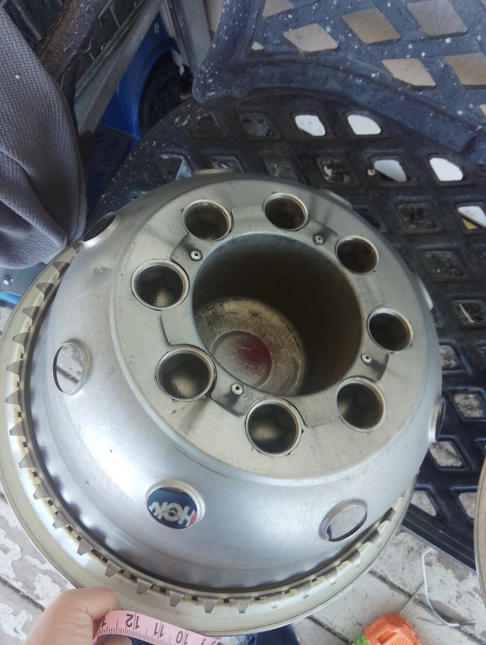 Large Hubcap - Picture 5 of 5